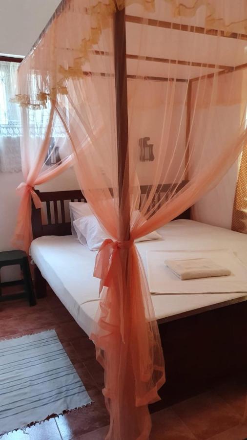 Guesthouse Kind And Love Hikkaduwa Zewnętrze zdjęcie