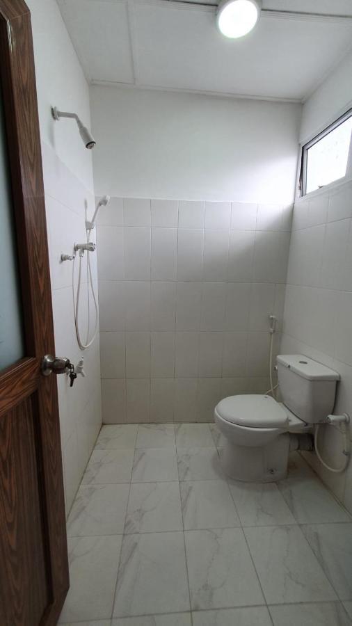 Guesthouse Kind And Love Hikkaduwa Zewnętrze zdjęcie