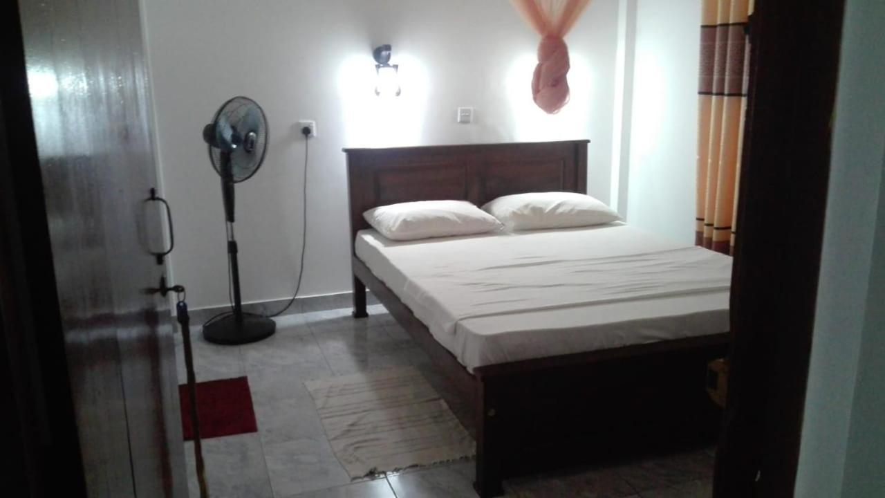 Guesthouse Kind And Love Hikkaduwa Zewnętrze zdjęcie
