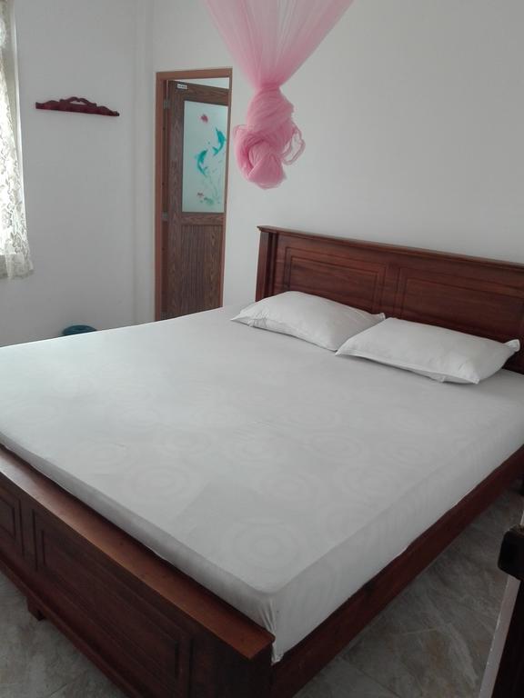 Guesthouse Kind And Love Hikkaduwa Zewnętrze zdjęcie