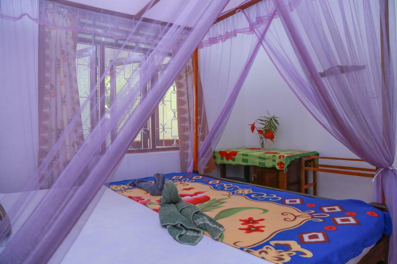 Guesthouse Kind And Love Hikkaduwa Zewnętrze zdjęcie